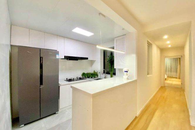 High-Ceiling 3BR Apartment in Old Xuhui with Outstanding View (L9/L12)