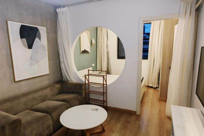 1BR Apartment in Jing'an