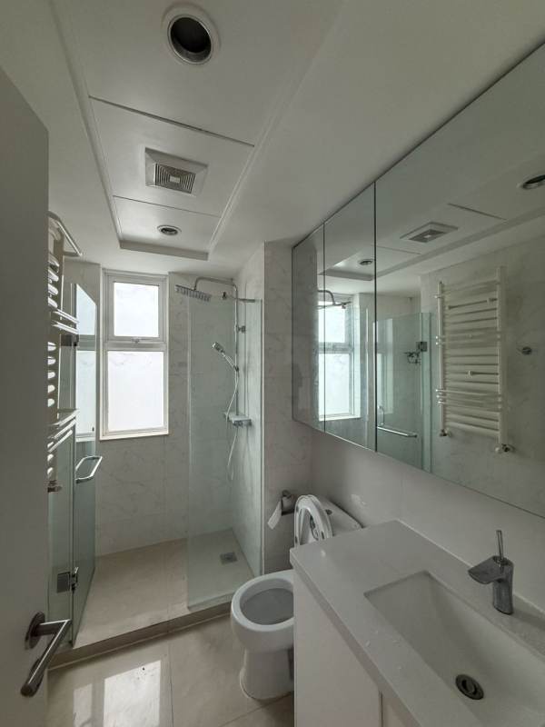 Housing image — Bathroom