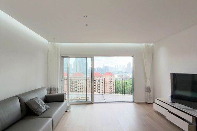 Spacious 3BR Apartment near Shangcheng Rd Metro with River View