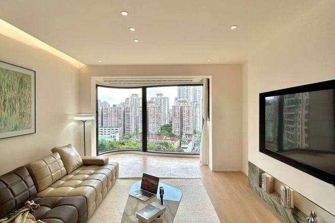 3BR Apartment in Gubei (L2)
