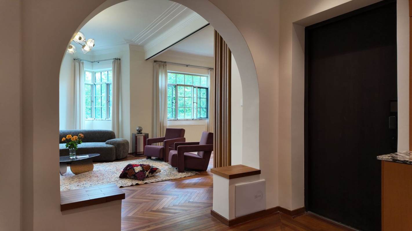 Housing image — Living Room