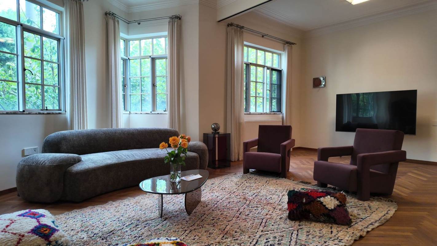 Housing image — Living Room