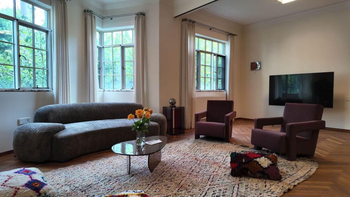 Housing image — Living Room