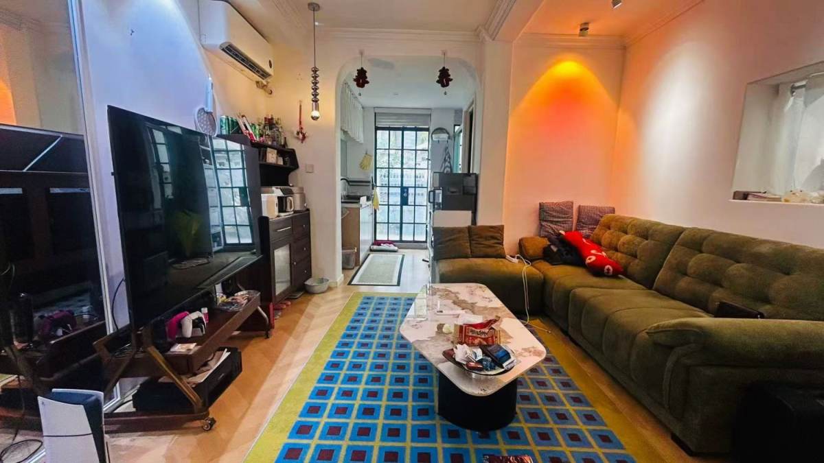 Housing image — Living Room