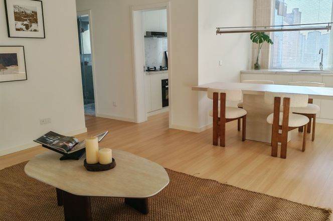 2BR Apartment in Jing'an (L13)