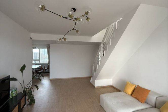 High-Floor 3BR Apartment in Xujiahui with Outstanding View