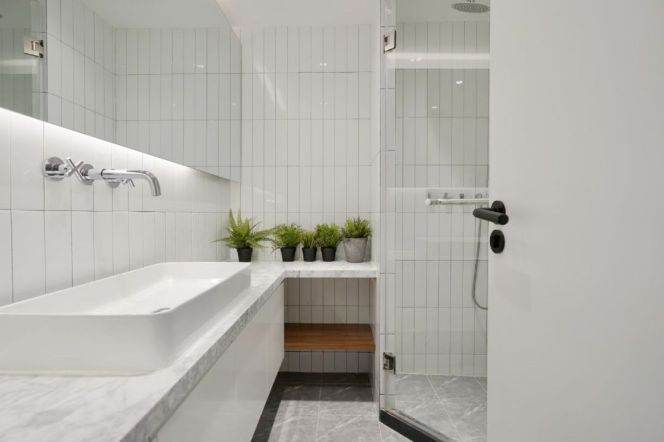 Spacious 2BR Apartment in Old Xuhui (L9/L12)