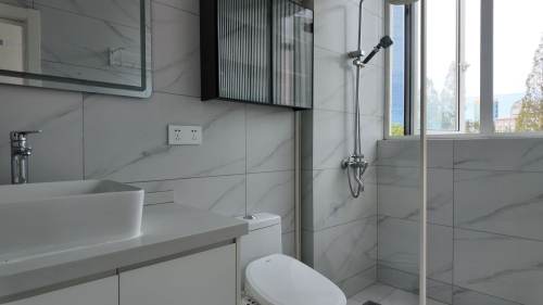 Housing image — Bathroom