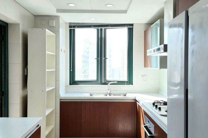 4BR Apartment in Gubei