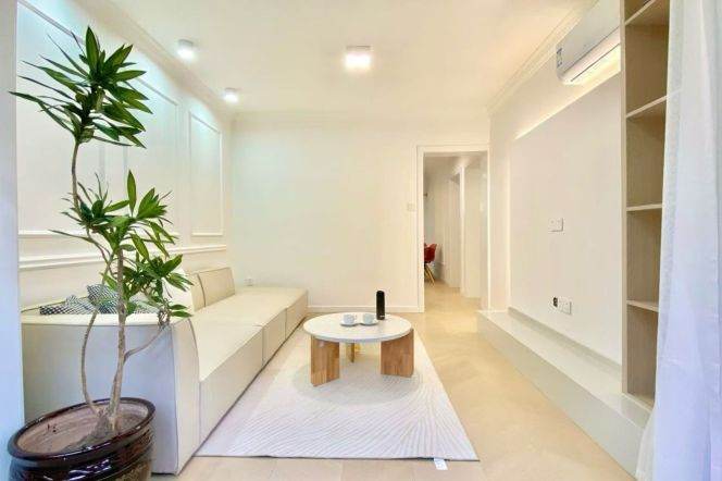 2BR Apartment in Xujiahui