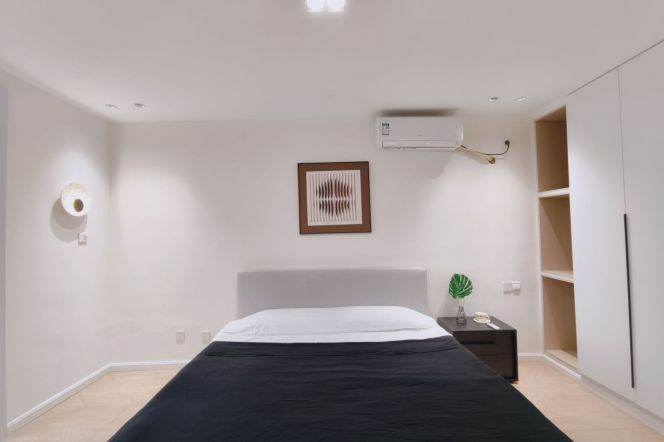 High-Floor 1BR Apartment near Shanghai Stadium Metro (L4)