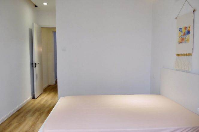 5BR Shared Apartment near Nanjing Xi Lu (L2/L12/L13)