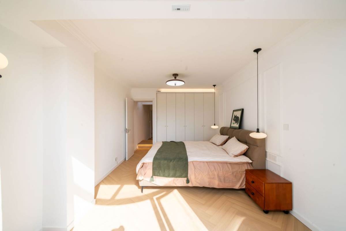 Housing image — Bedroom