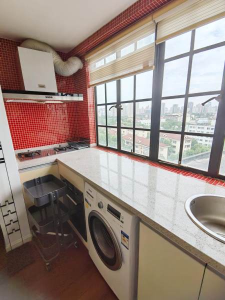 Housing image — Kitchen