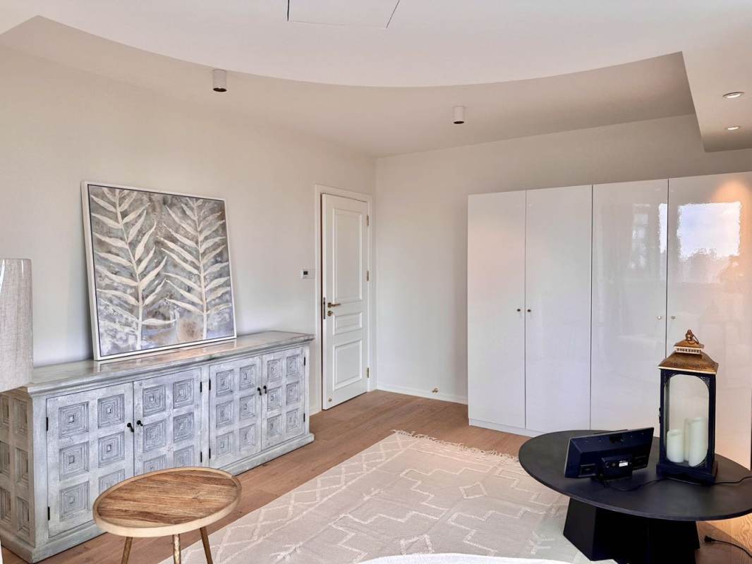 Housing image — Bedroom