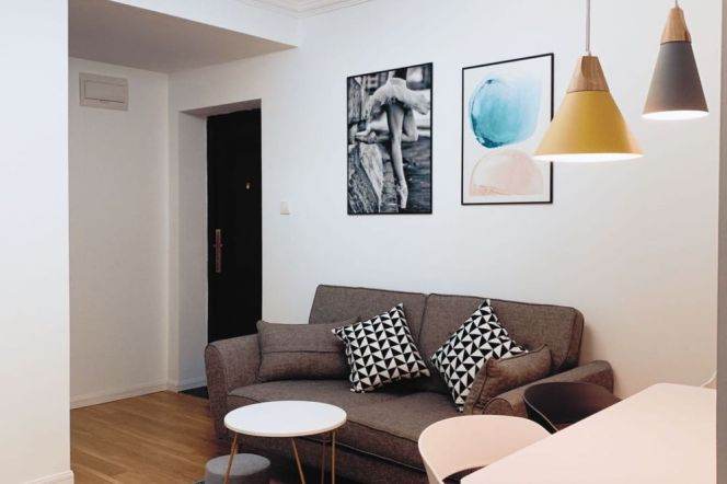 6BR Shared Apartment near Nanjing Xi Lu (L2/L12/L13)