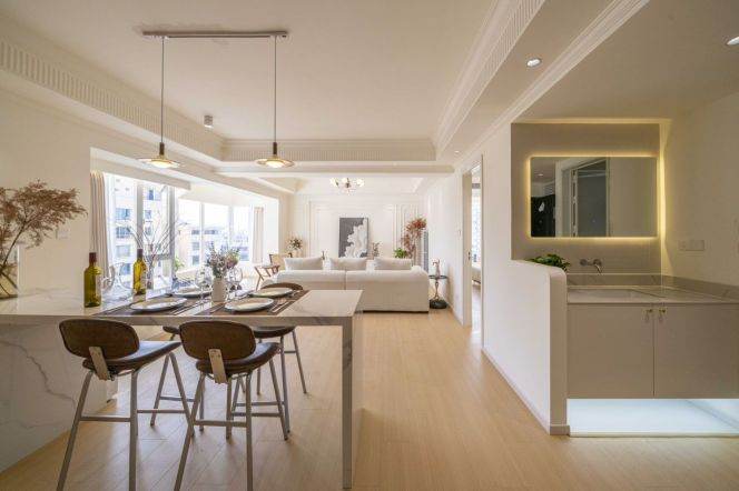 High-Floor 2BR Apartment in Xujiahui with Floor-to-Ceiling Windows (L1/L9/L11)