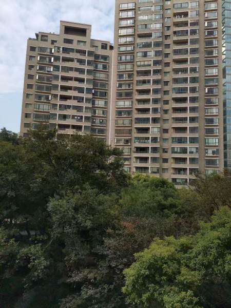 Housing image — Building Exterior