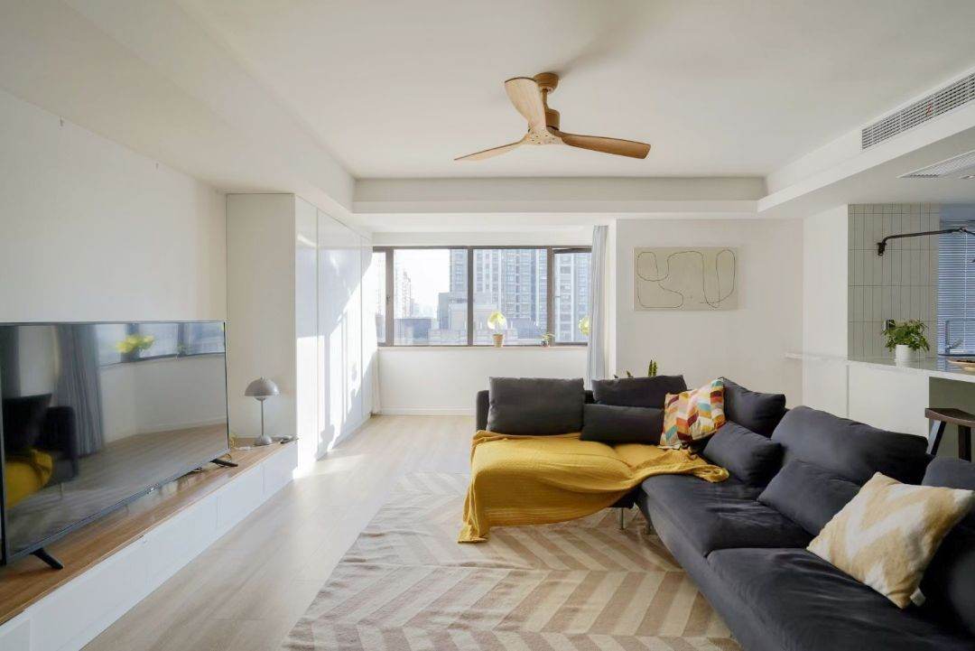 Housing image — Living Room