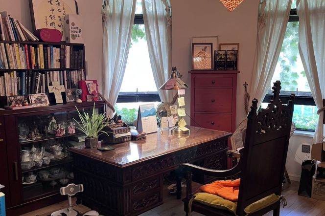 4BR Apartment in Old Xuhui with Green View (L9/L12)