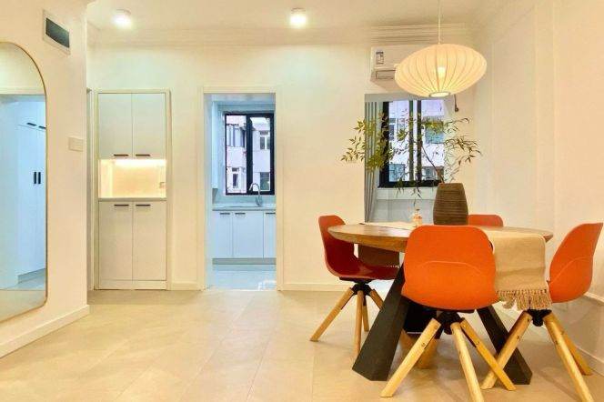 2BR Apartment in Xujiahui