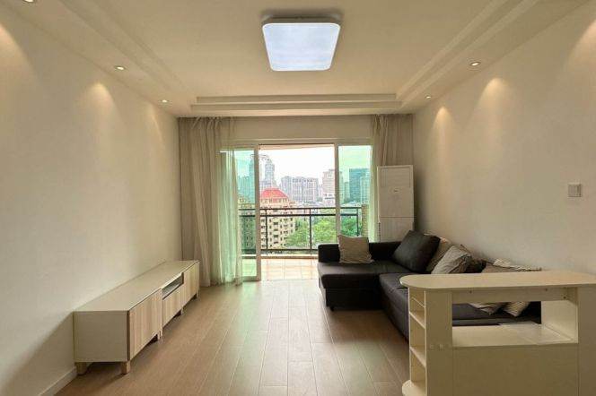 2BR Apartment near Shangcheng Rd Metro