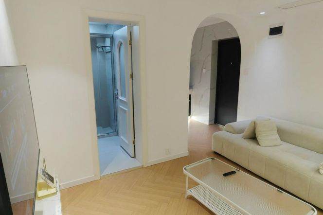 1BR Apartment in Jing'an (L2/L7/L14)