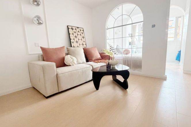 1BR Apartment in Jing'an