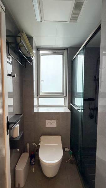 Housing image — Bathroom