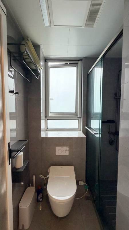 Housing image — Bathroom