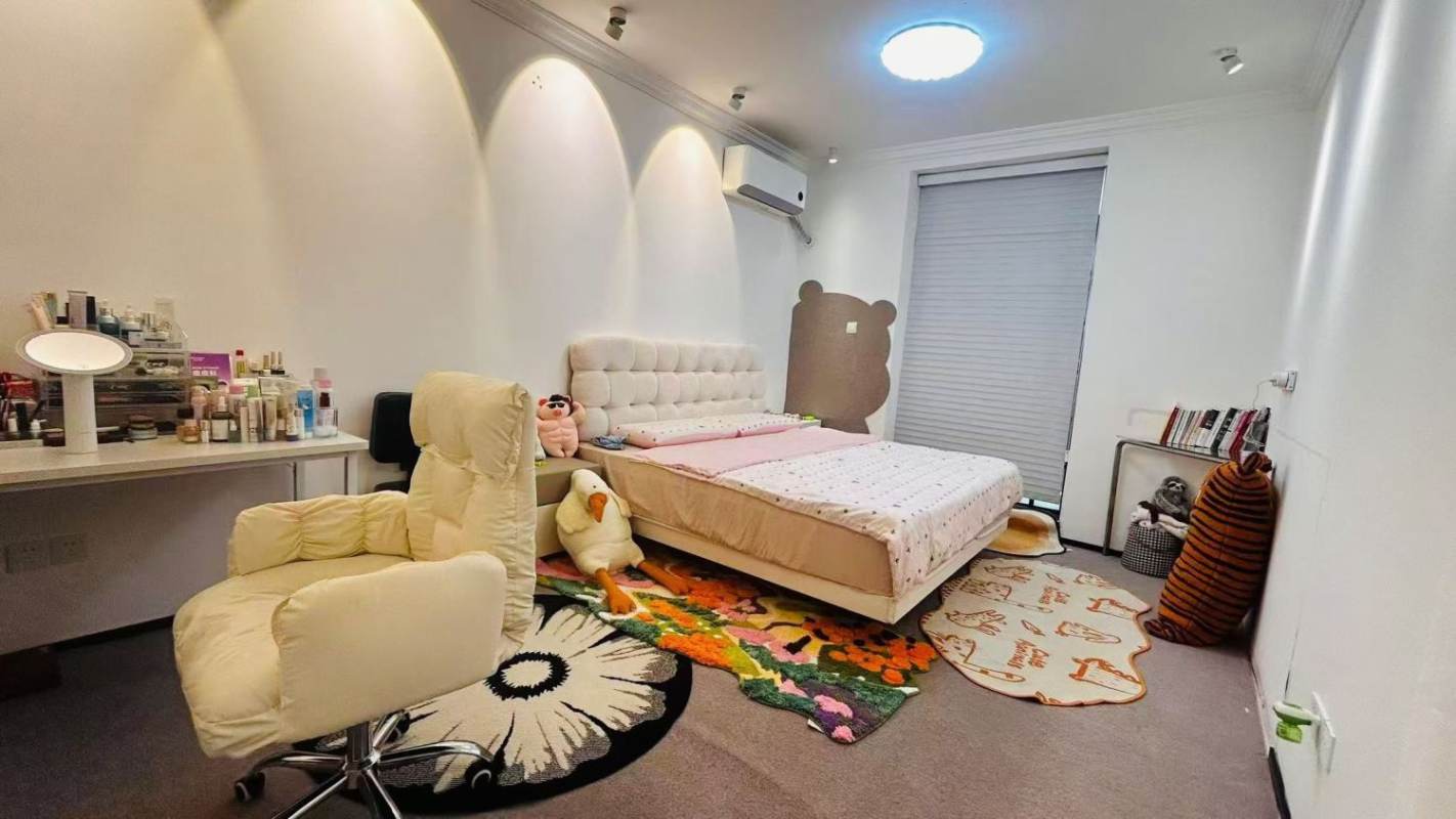 Housing image — Bedroom