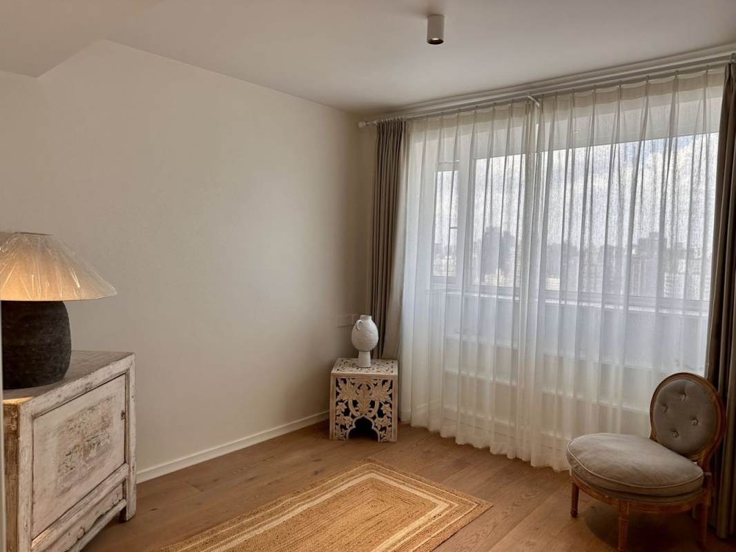 Housing image — Bedroom