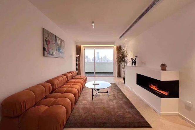 2BR Apartment in Jing'an (L2/L11)