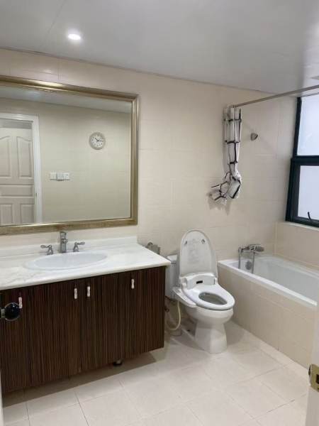 Housing image — Bathroom