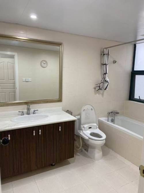 Housing image — Bathroom
