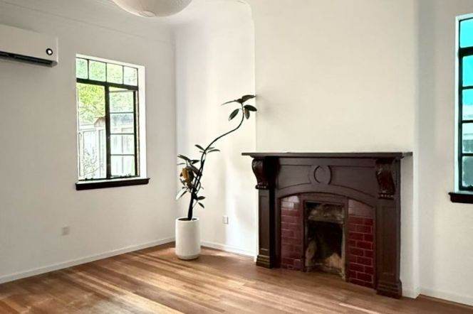 1BR Lane House in Old Xuhui with Private Garden (L1/L10)