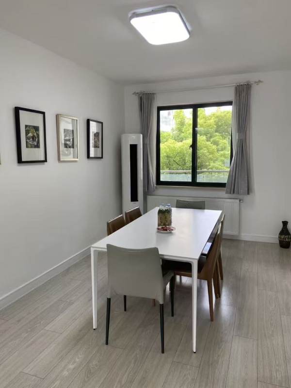 Housing image — Dining Area