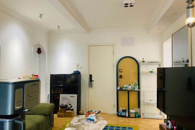 2BR Apartment in Old Xuhui with Private Garden (L10)