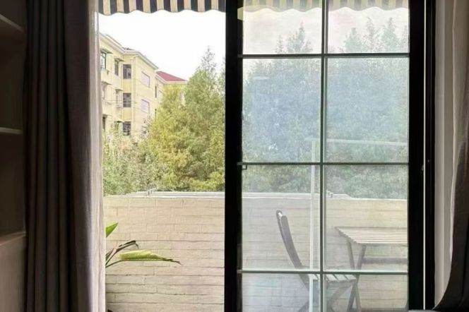 1BR Apartment near Jiangsu Rd Metro (L2/L11)