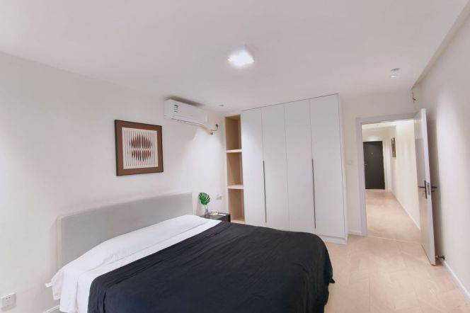 High-Floor 1BR Apartment near Shanghai Stadium Metro (L4)