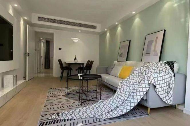 1BR Apartment in Jing'an (L7)