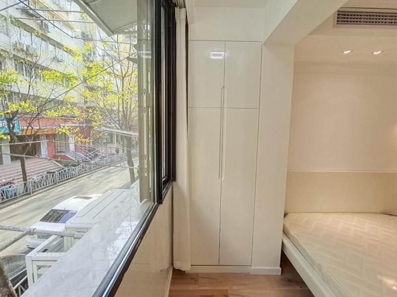 Housing image — Balcony