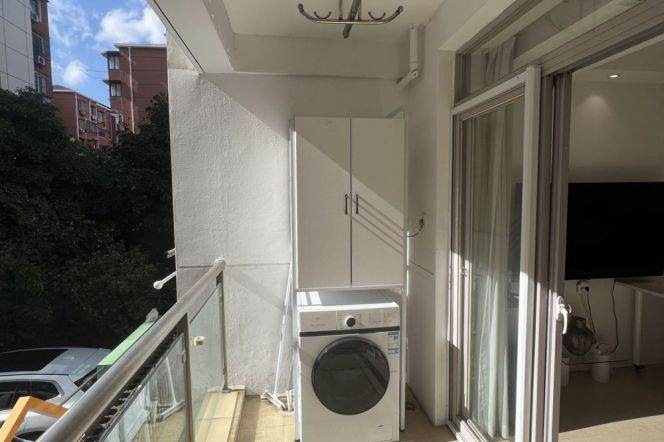 Spacious 1BR Apartment near West Bund (L3/L12)