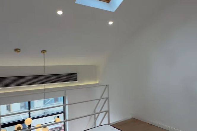 High-Ceiling Historic 1BR Lane House near IAPM (L1/L10/L12)