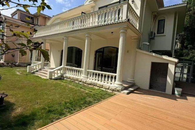 Spacious 7BR Villa near National Exhibition And Convention Center Metro with Private Garden (L2/L17)