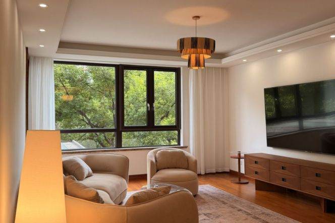 4BR Apartment in Gubei