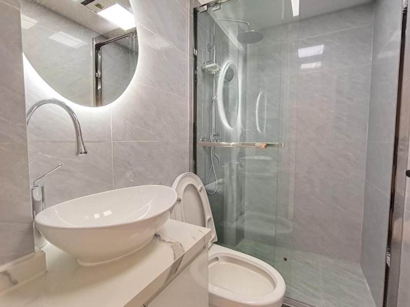 Housing image — Bathroom
