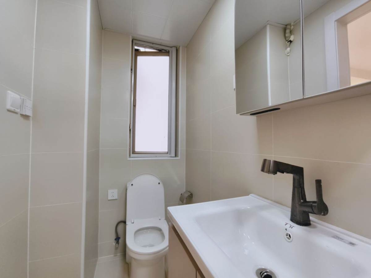 Housing image — Bathroom