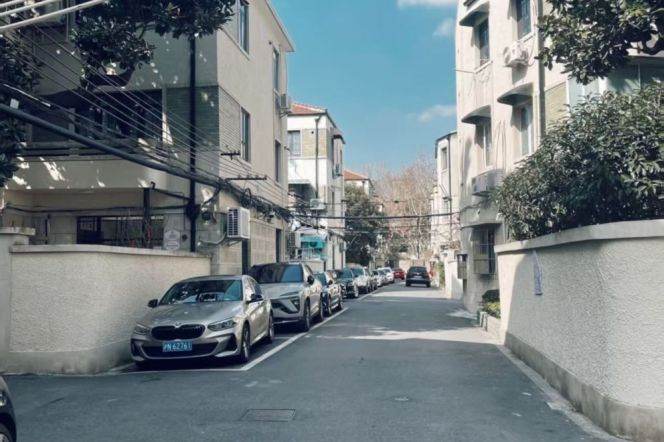 1BR Lane House in Old Xuhui (L1/L10)